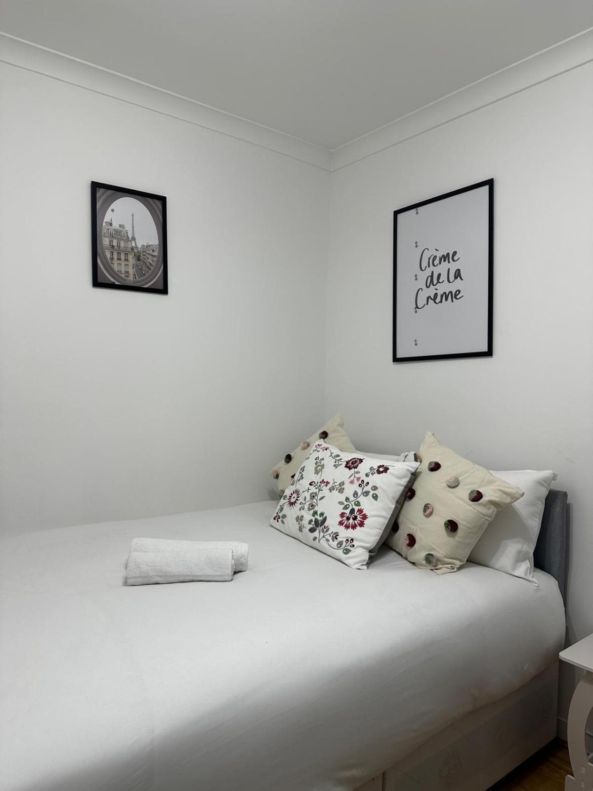 Budget Grey House London Kültér fotó
